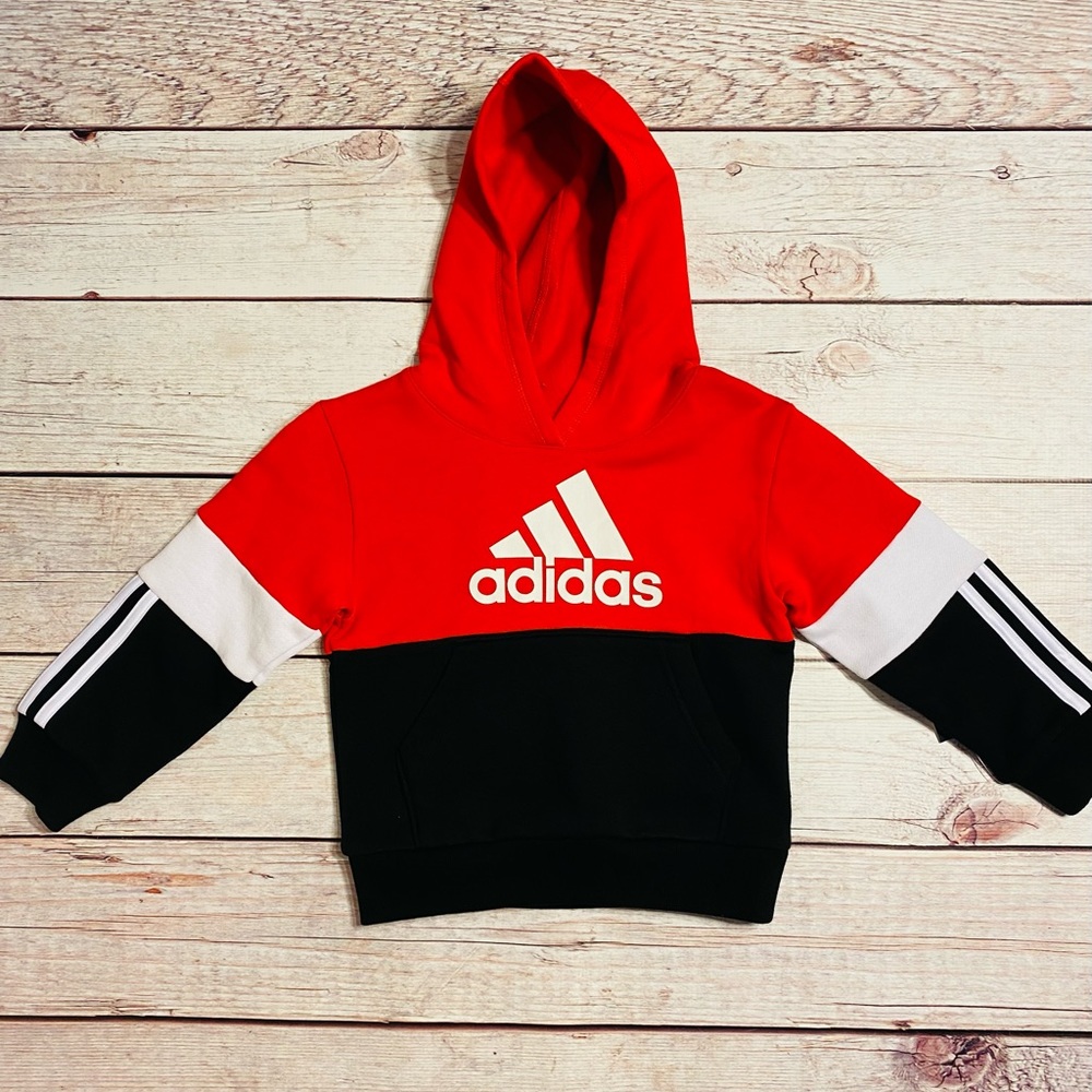 📌🆕 Adidas • Hoodie